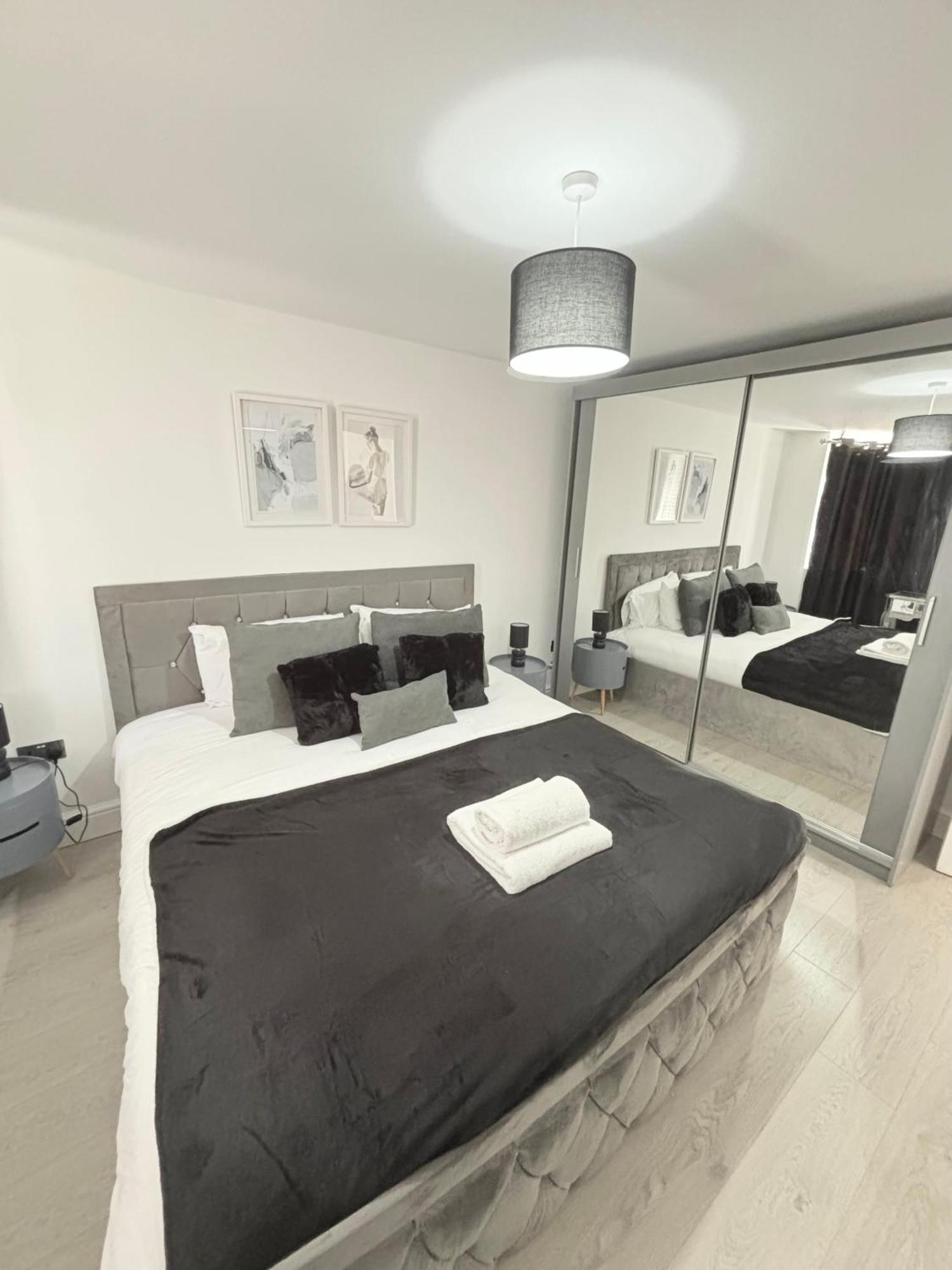 Cosy Modern Flat With Garden Appartement Birmingham Buitenkant foto