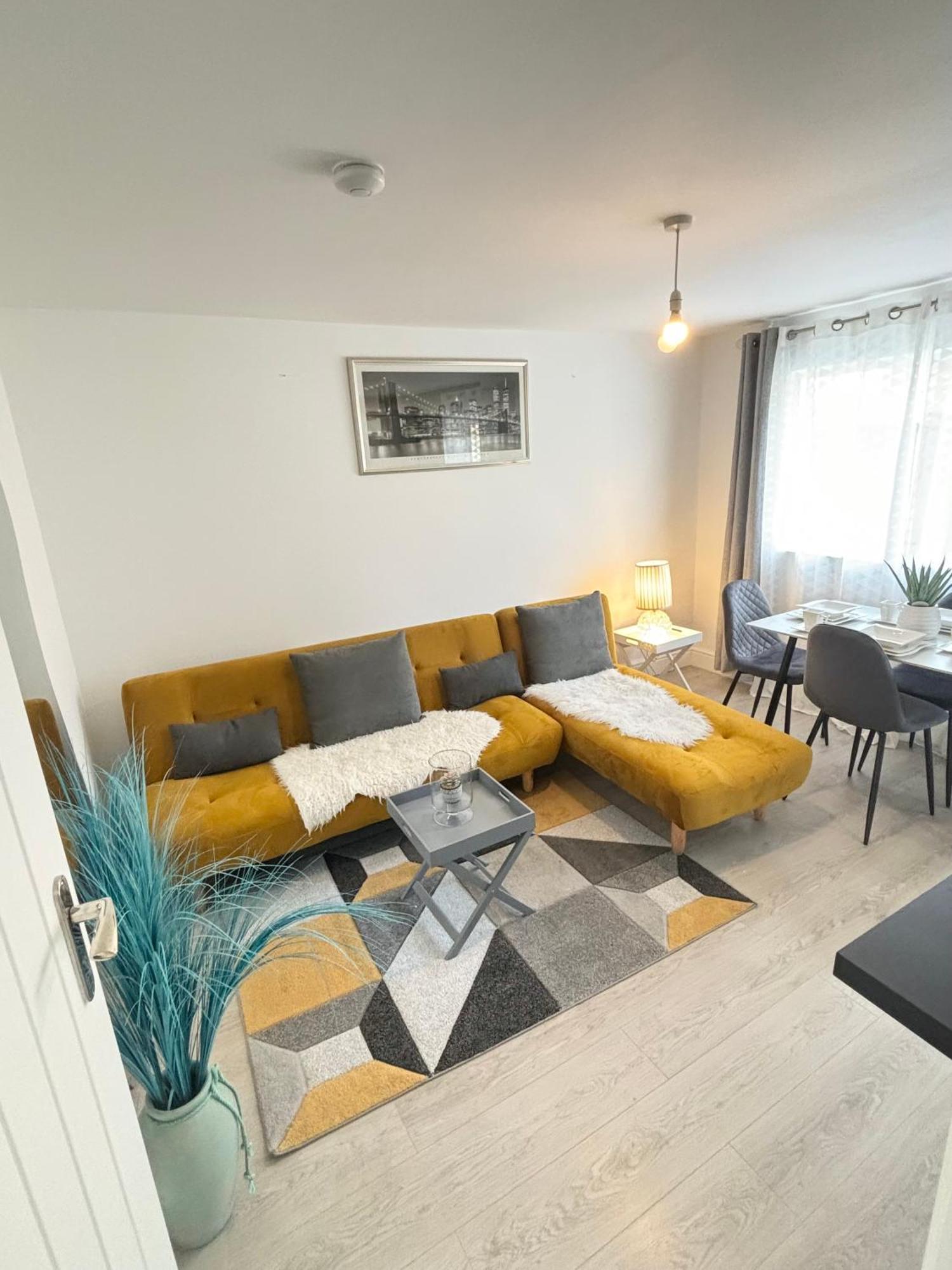 Cosy Modern Flat With Garden Appartement Birmingham Buitenkant foto